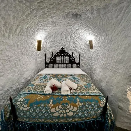 Cuevas La Veranda * Orce