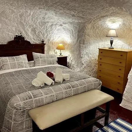 Cuevas La Veranda * Orce